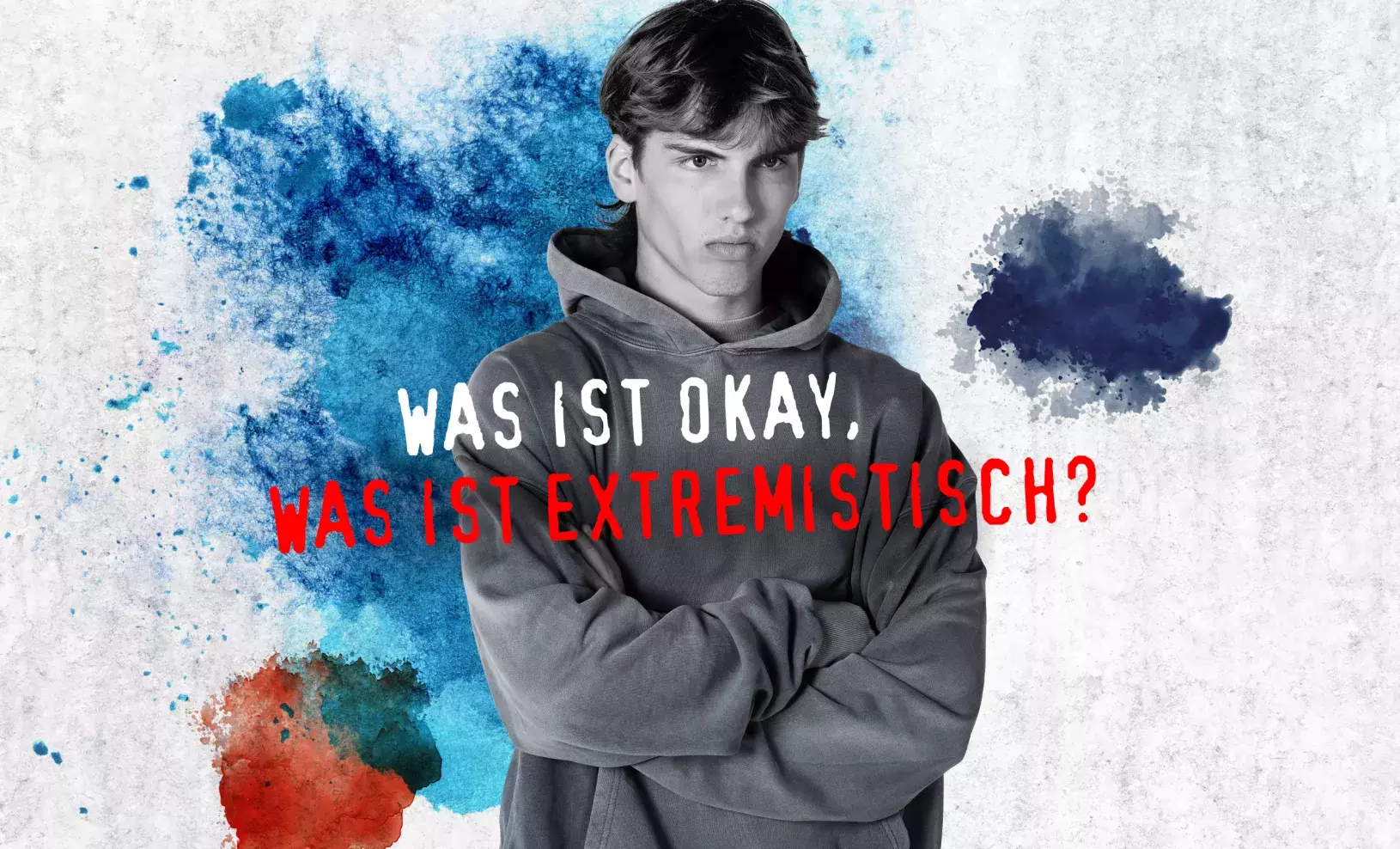 Junger Mann vor einer grafischen Darstellung zum Thema Extremismus